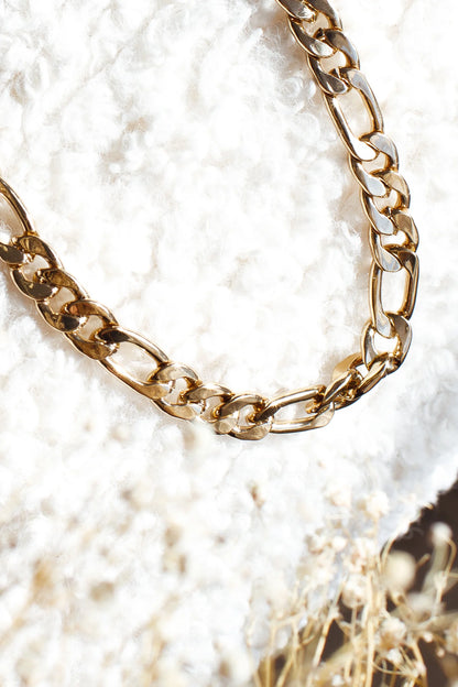 Monet Figaro Chain Necklace Gold