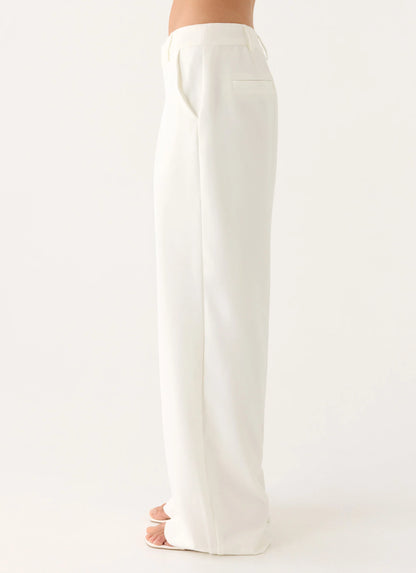 Sora Low Rise Pant - White