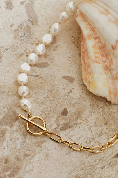 Piper Faux Pearl Necklace Gold