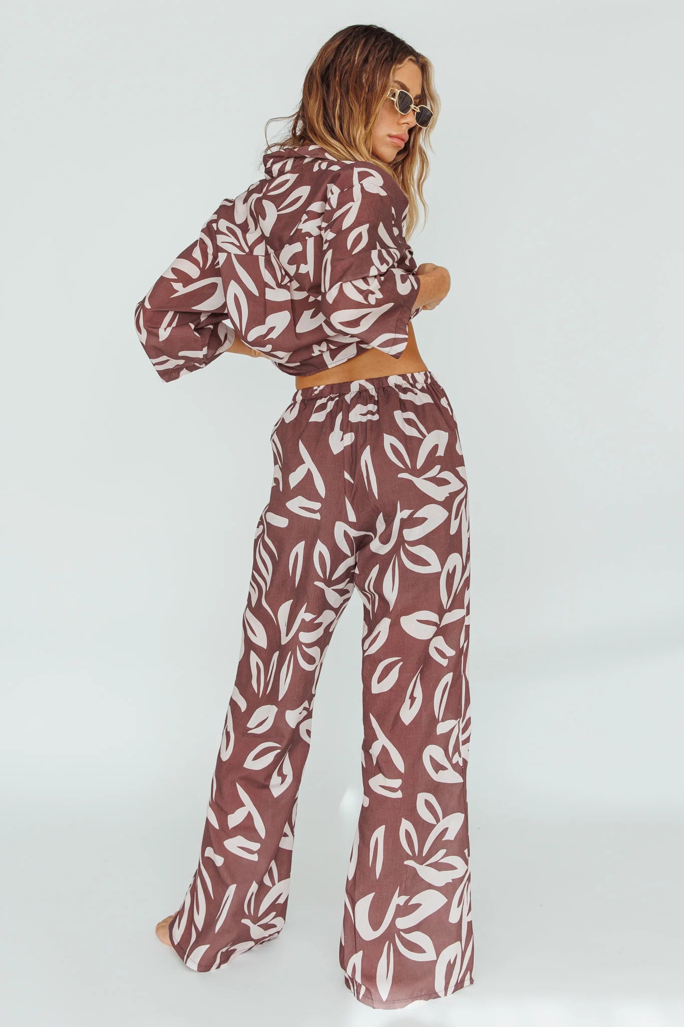 Just A Hunch Pants Leaf Print Chocolate